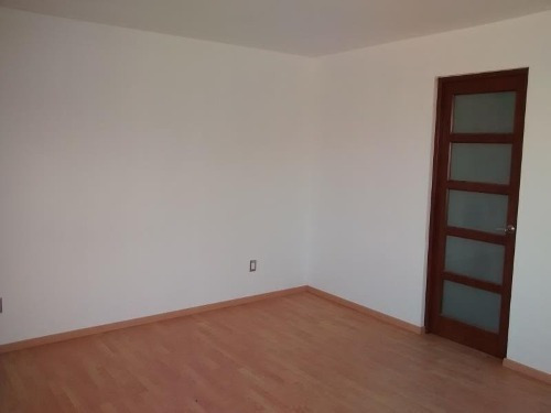 Imagen 9 de 15 de Hermosa Casa En Venta En Fraccionamiento Privado, Dentro De