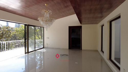 Casa De Lujo En Renta En Colinas De San Javier Con Alberca