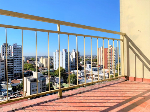 Imagen 13 de 14 de Depto 2 Amb Cochera Balcon (remodelado) / Necochea 437