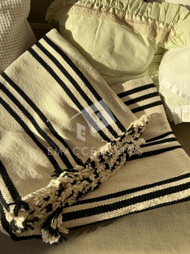 Imagen 9 de 10 de Mantas Grandes 150 X 220 Para Sillon Pie De Cama Alfombra