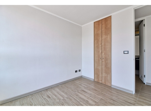 Arriendo Metro Irarrazaval / Portugal / 10 De Julio