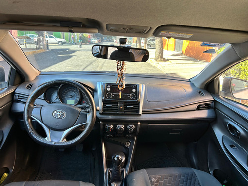 Toyota Yaris 1.5 Core Sedan Mt