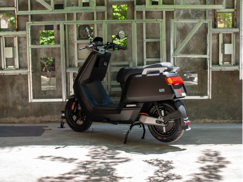 Imagen 2 de 15 de Moto Electrica Scooter Nuuv Nqi Ext Sport Bosch Litio