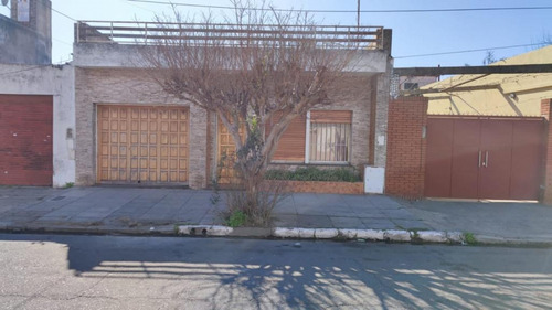 Imagen 2 de 3 de Casa En Venta En La Tablada