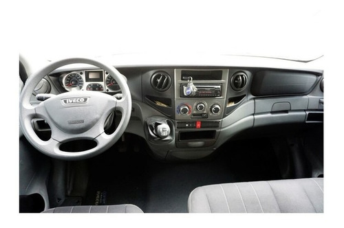 Imagem 12 de 15 de Iveco Daily City 30s13 Chassi 2p (diesel)(e5)