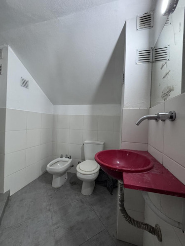 Ph En Alquiler 80m2, Bernal. Subsuelo, Sin Expensas
