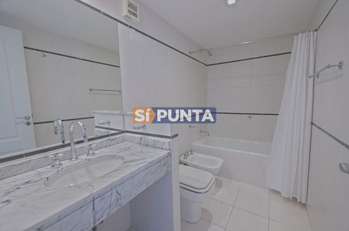 Imagen 13 de 26 de Apartamento En Edificio Con Servicios