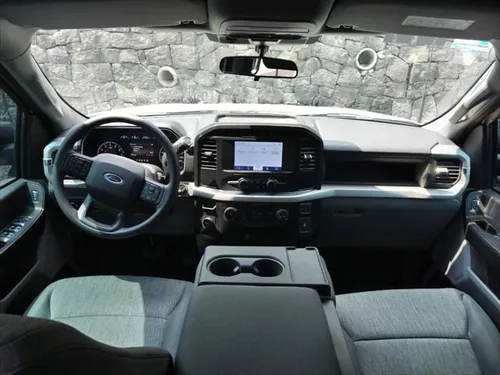 Ford F-150 3.3 XL Doble Cabina V6 4x2 At