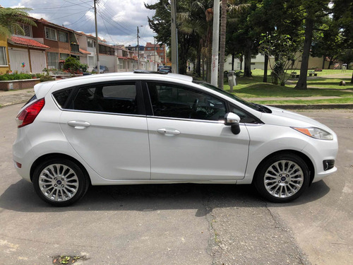 Ford Fiesta 2014 1.6 Hatchback Titanium Aut