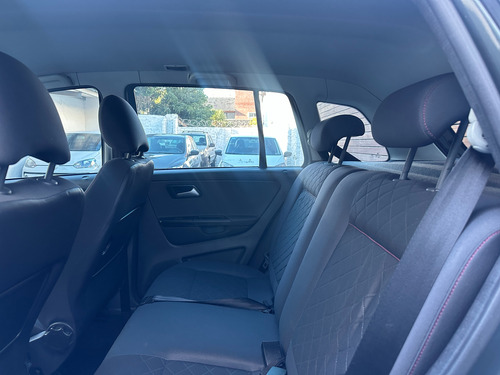 Volkswagen Suran 1.6 Imotion Highline 11c