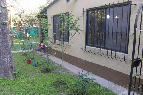 Imagen 3 de 23 de Venta - Casa Quinta En Barrio Los Cardos - Exaltación De La Cruz - Bayugar Negocios Inmobiliarios