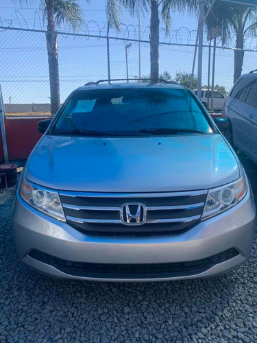 Honda Odyssey 2011 3.5 Touring Minivan Cd Qc Dvd At