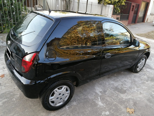 Imagen 3 de 10 de Chevrolet Celta Ls 1.4