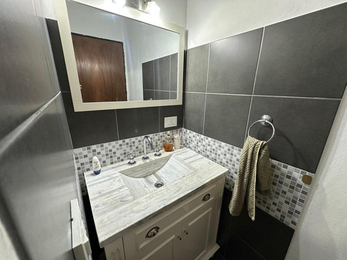 Departamento En Venta 2 Dormitorios Semipisos C/balcón Terraza Montevideo 1900 Piso 8