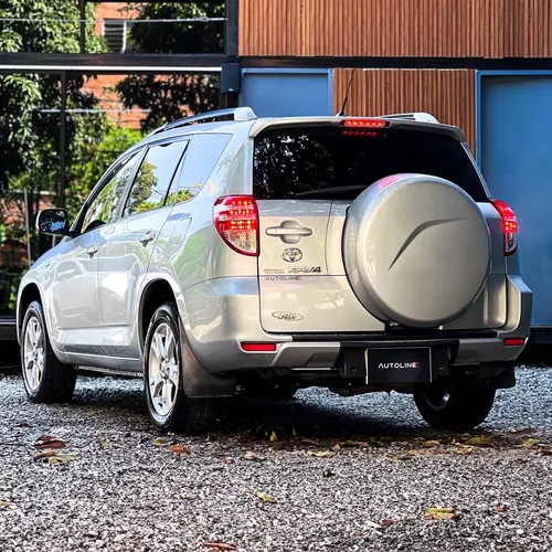 Toyota RAV4 2.4 Life 4x2