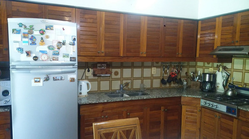 Imagen 4 de 14 de Chalet Amplio,buena Ubicación,jardin,varela Centro