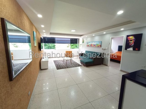 Apartamento Amoblado Y Totalmente Actualizado En El Paraiso. Codg Mas 25-23520