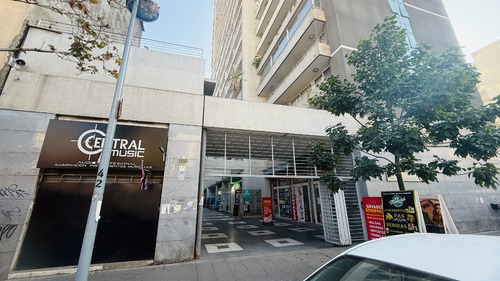 Oficina Planta Abierta, 1 Estacionamiento 1 Bodega, Stgo.