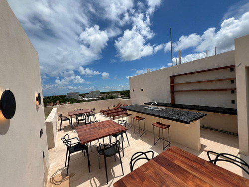 En Venta Estudio En Tulum Con Área De Bbq, Jacuzzi, Rooftop Bar, Rooftop Pool, Swimup Pool, Asoleadero, Recepción Y Estacionamiento.