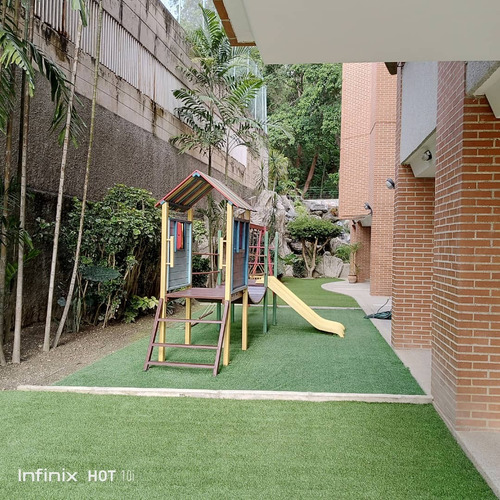 En Venta Lujoso Ph Urb. La Tahona De 420m2 / 4h / 7b / 4p / 1 M