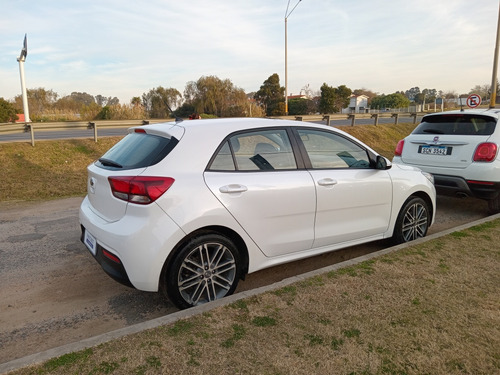 Kia Rio 1.4 Ex 109cv 4at