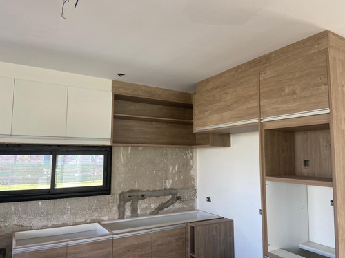 Imagen 3 de 13 de Casa Con Piscina En Venta Ubicado En Puertos