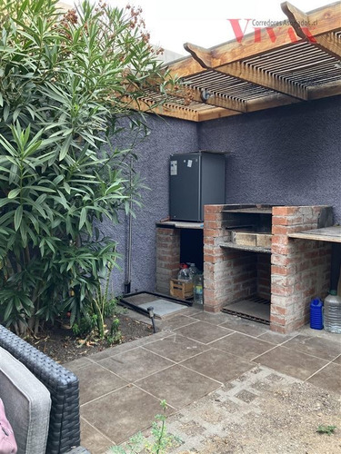 Imagen 12 de 26 de Casa En Venta 3 Pisos, 4 Dormitorios, 3 Baños En Antofagasta