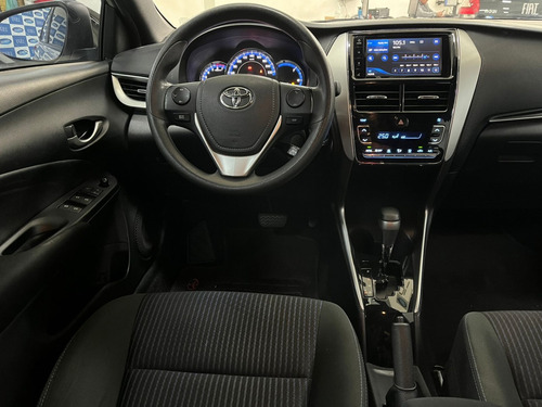 Toyota Yaris 1.3 16V FLEX XL PLUS TECH MULTIDRIVE