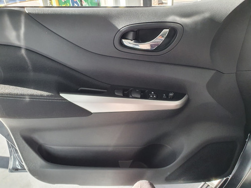 Imagen 4 de 17 de Renault Alaskan Intens 4x2 2.3bi Turbo En Stock Retito Ind N