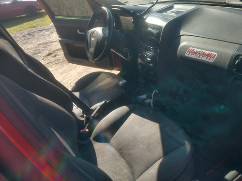 Fiat Siena 1.0 El Flex 4p