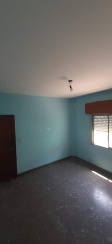 Casa En Venta - 2 Dormitorios 1 Baño - 90mts2 - Llavallol