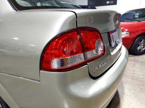 Imagen 8 de 13 de Chevrolet Classic 2010 1.4 Ls Aa+da