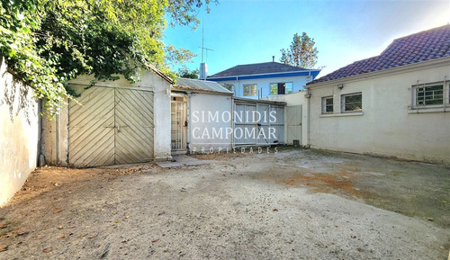 Casa En Venta De 5 Dorm. Las Condes El Golf Metro Tobalaba