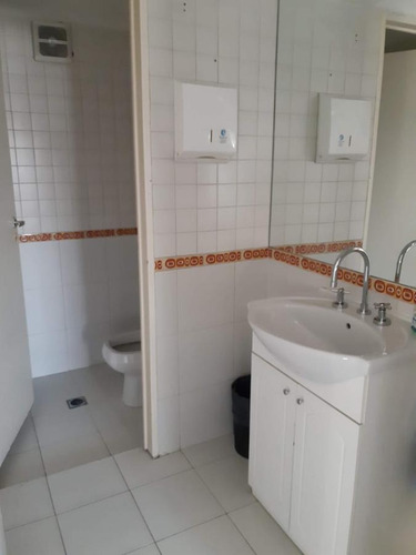 Imagen 10 de 19 de Casa / Oficina En Palermo, Distrito Tecnológico, 2 Cocheras