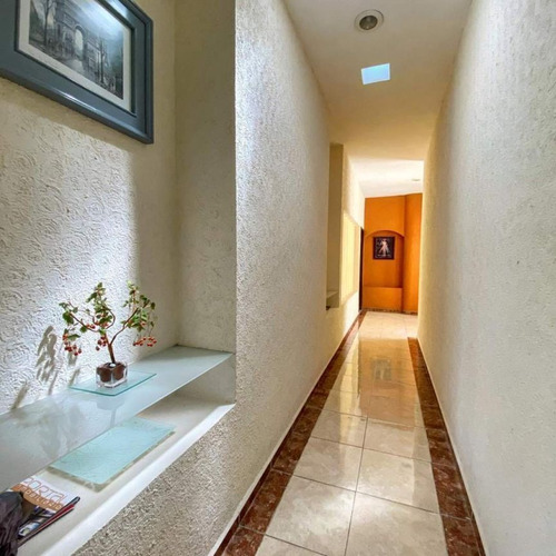 Imagen 1 de 10 de Residencia En Una Planta, 3 Recamaras,