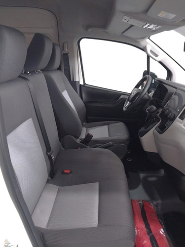 Toyota Hiace 2.8 Tdi Furgón 6at L2h2 3a 5p