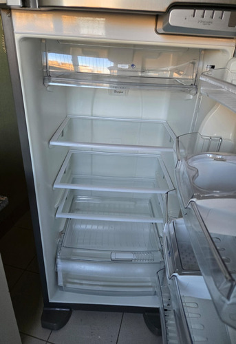 Heladera Whirlpool Wrm39ck Nofrost 340ls Color Inox Detalles Gris (Usado)