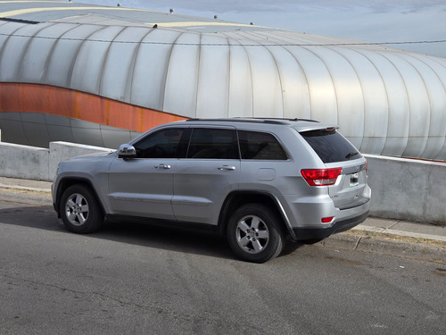 Jeep Grand Cherokee Laredo V6 Lujo 4x2 At