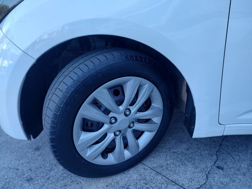 Imagem 9 de 10 de Hyundai Hb20 1.0 Comfort 12v Flex 4p Manual