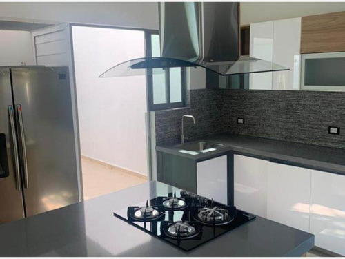 Casa Nueva 4 Recs Una En Pb Jardín Alberca Jacuzzi Palapa Vi