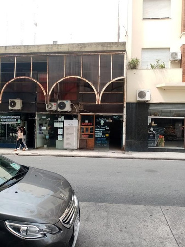 Venta Local, B° Monserrat.-