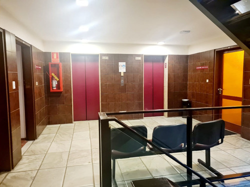 Destinado A Estudio O Consultorio 3 Privados