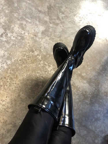 Imagen 2 de 2 de Bota Corre Lola Nathy Charol Negro
