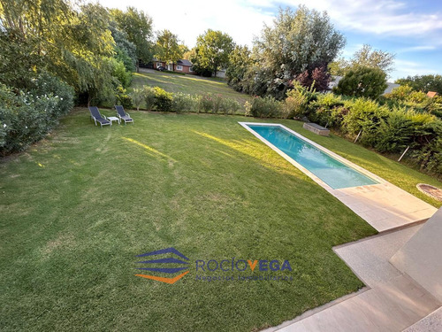 Casa En Venta En Barrio Santa Ana Moreno