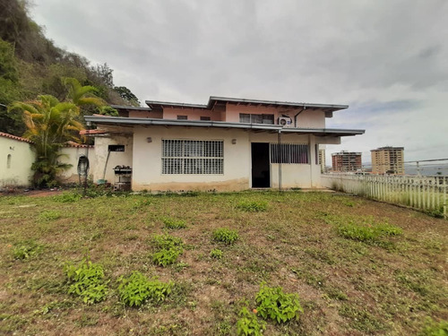 Imagen 5 de 22 de Se Vende Casa 525m2 4h+s/5b/3p Colinas De Santa Monica 5419