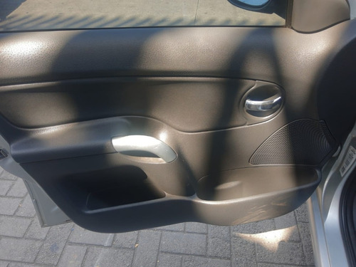 Imagen 13 de 15 de Citroen C3 1.4 Isx