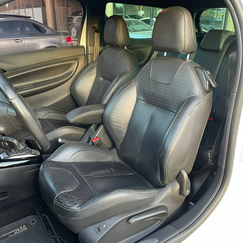 Imagen 15 de 19 de Citroën Ds3 1.6 Thp 156 Sport Chic