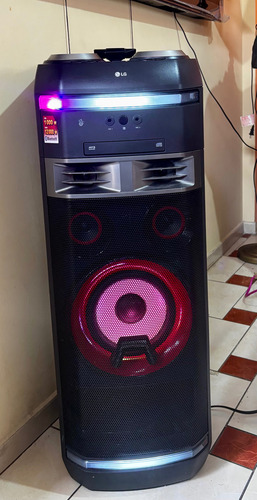 Bocina LG Xboom Ok75 Portátil Con Bluetooth Negra (Usado)