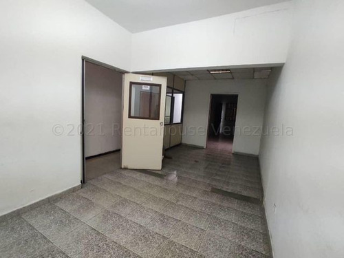Linda R. 0424-576.7001 Rah#21-19596 Alquila Casa Comercial