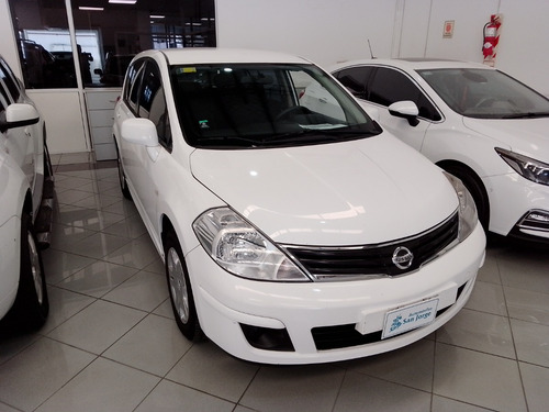 Nissan Tiida 1.8 Visia 5 p